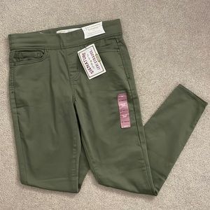 Signature Levi Strauss Pants!